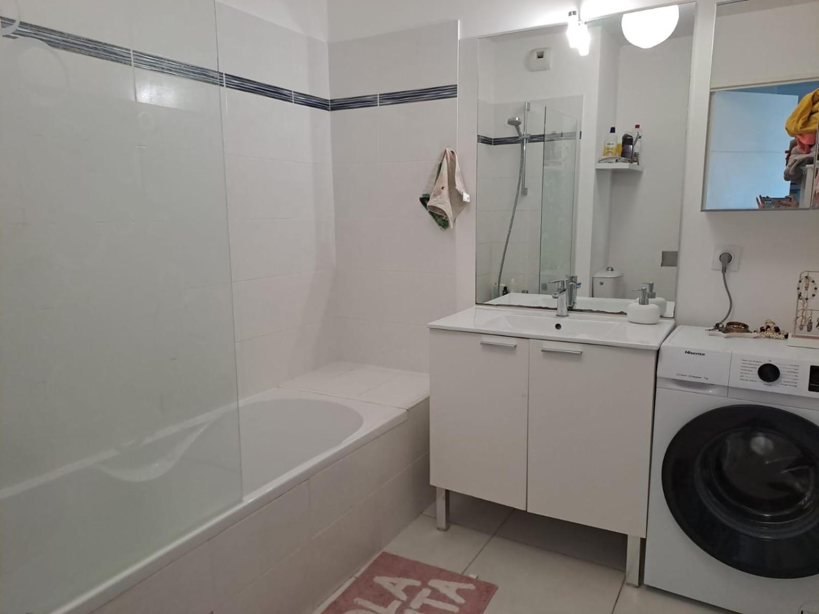 Appartement T2 Avec Terrasse, 5 Min De La Plage Фрежюс Экстерьер фото